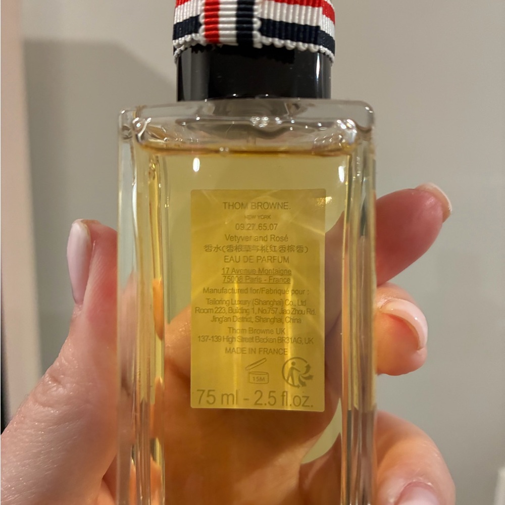 Thom Browne Eau de Parfum Vetyver and Rose 2.5fl Oz - Picture 3 of 4